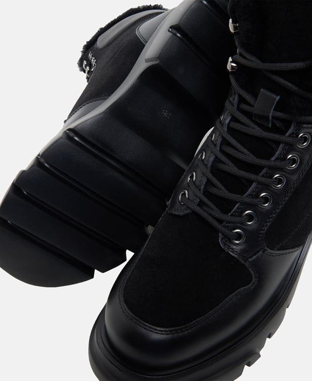 Schnürboots