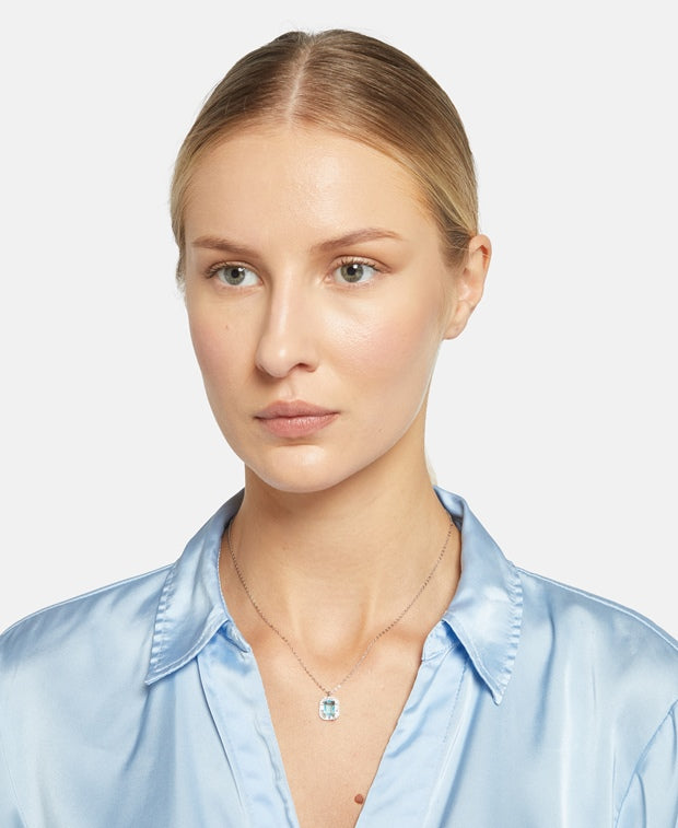 Halskette mit Anhänger