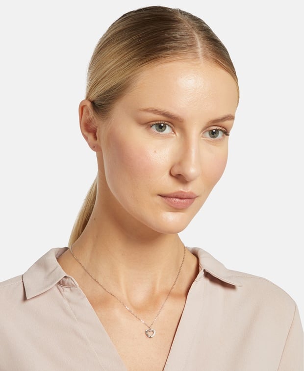 Halskette mit Anhänger