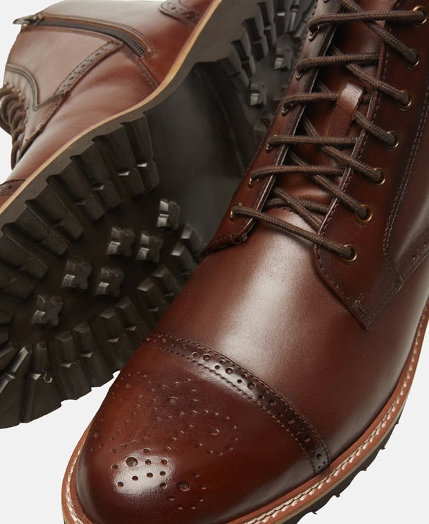 Schnürstiefeletten