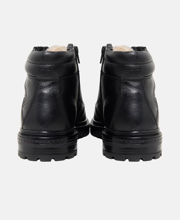 Schnürboots