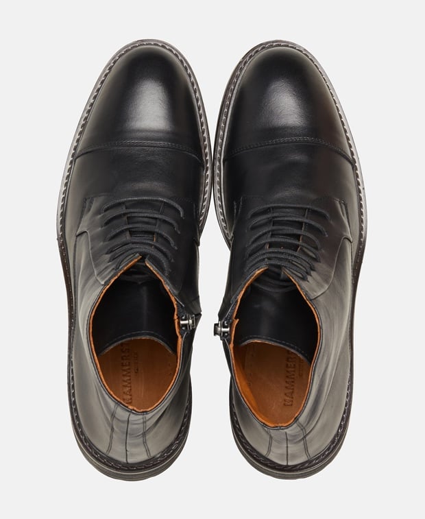 Schnürstiefeletten