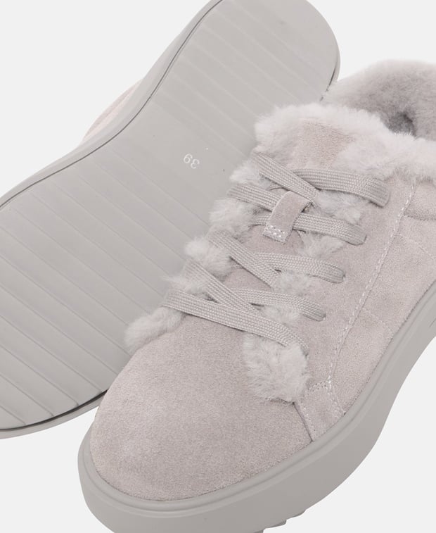 Sneaker