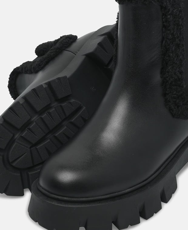 Chelsea Boots