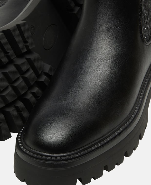 Chelsea Boots