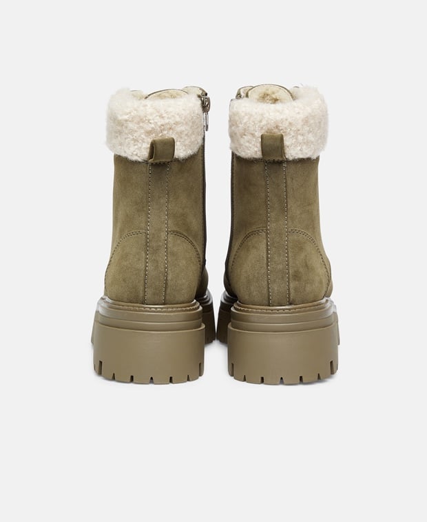 Schnürstiefeletten