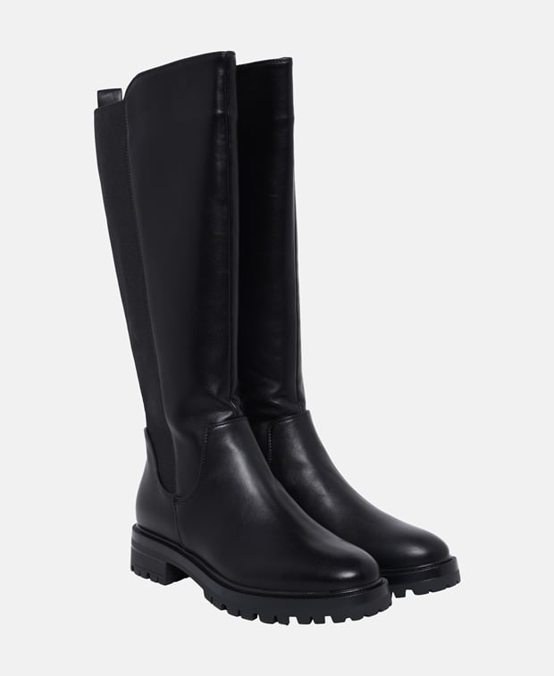 Wadenhohe Stiefel