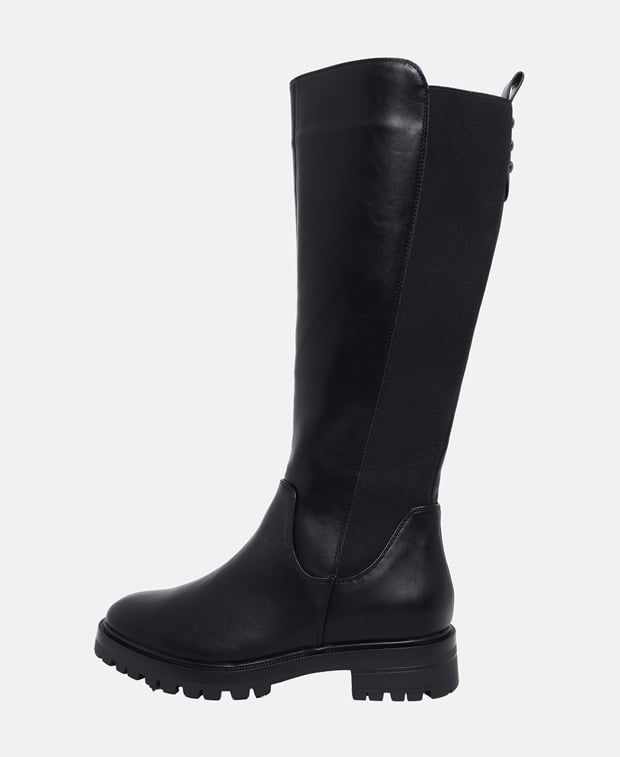 Wadenhohe Stiefel