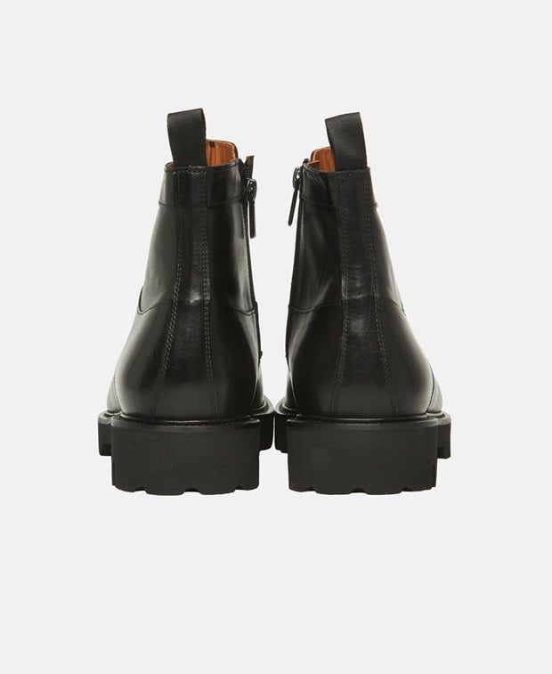 Schnürboots