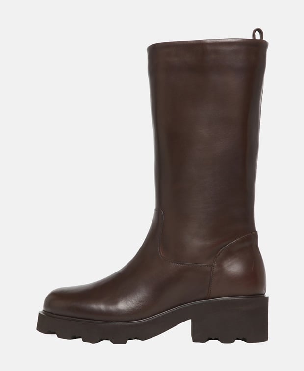 Wadenhohe Stiefel
