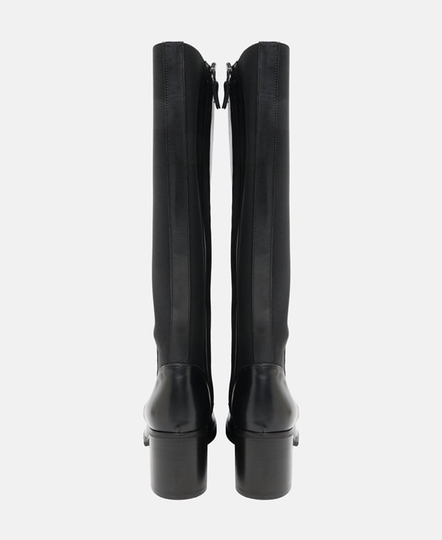 Wadenhohe Stiefel