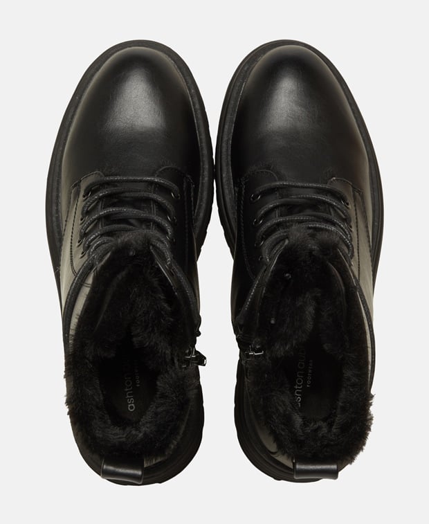 Schnürstiefeletten
