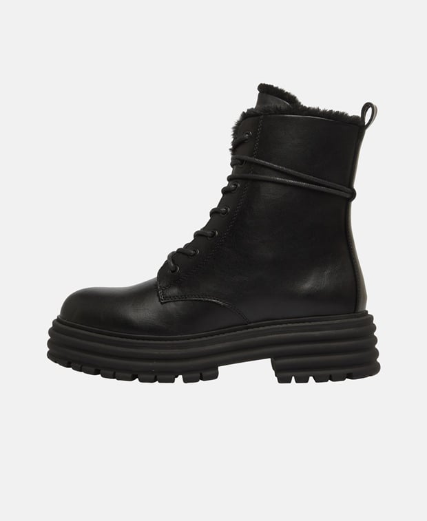 Schnürstiefeletten