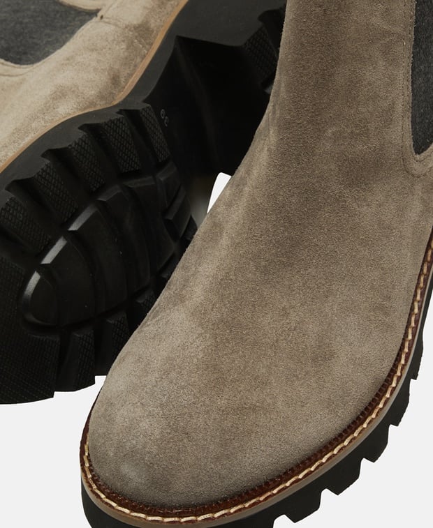 Chelsea Boots