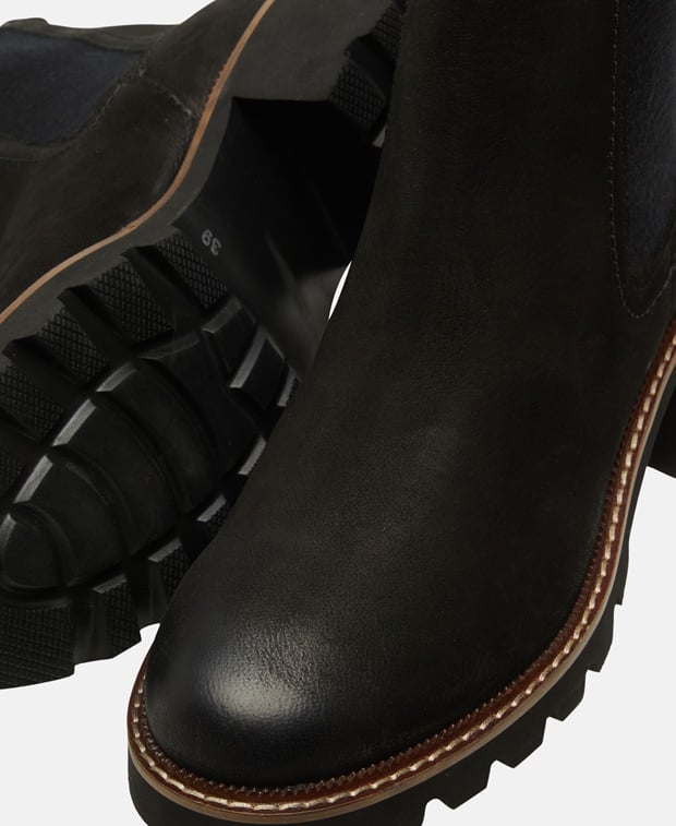Chelsea Boots