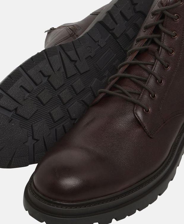 Schnürstiefeletten