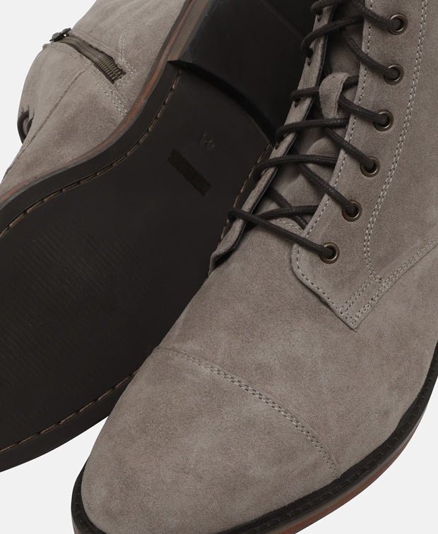 Schnürstiefeletten