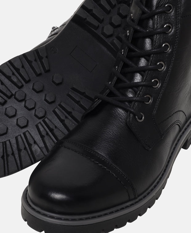 Schnürboots
