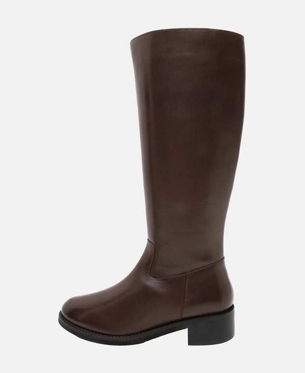 Wadenhohe Stiefel