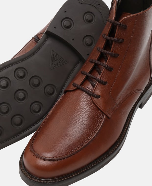 Schnürboots