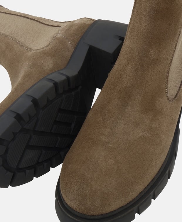 Chelsea Boots