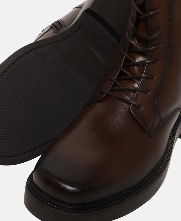Schnürboots
