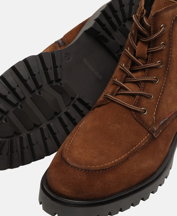 Schnürstiefeletten