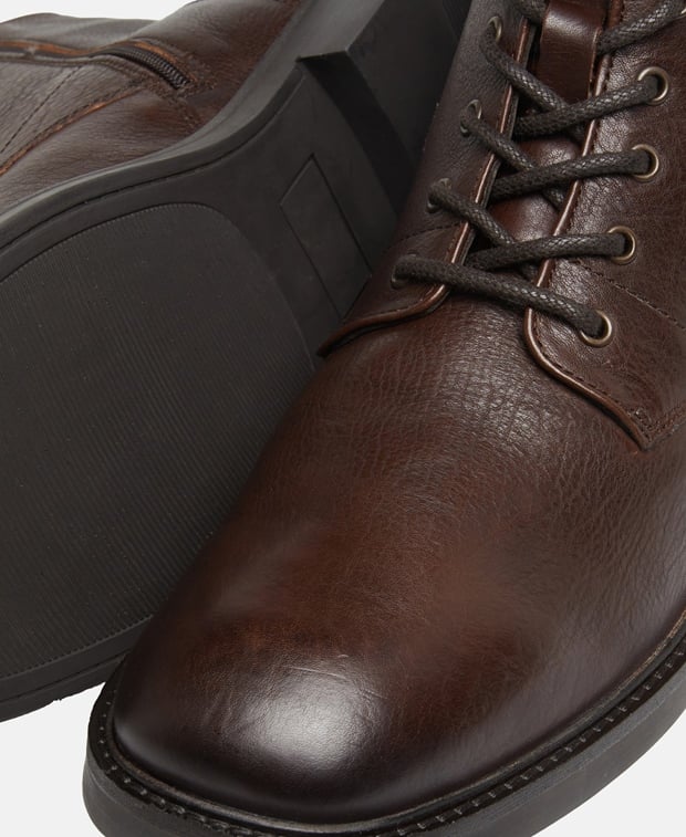 Schnürstiefeletten