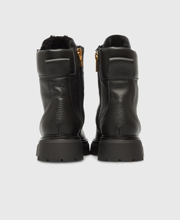 Schnürstiefeletten