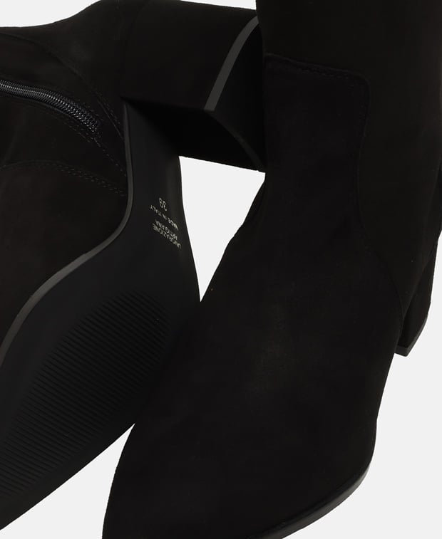 Wadenhohe Stiefel