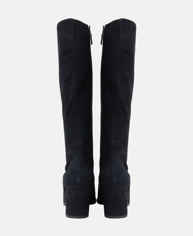 Wadenhohe Stiefel