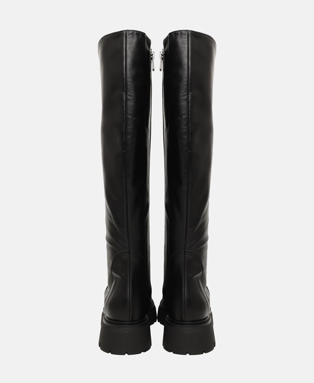 Wadenhohe Stiefel
