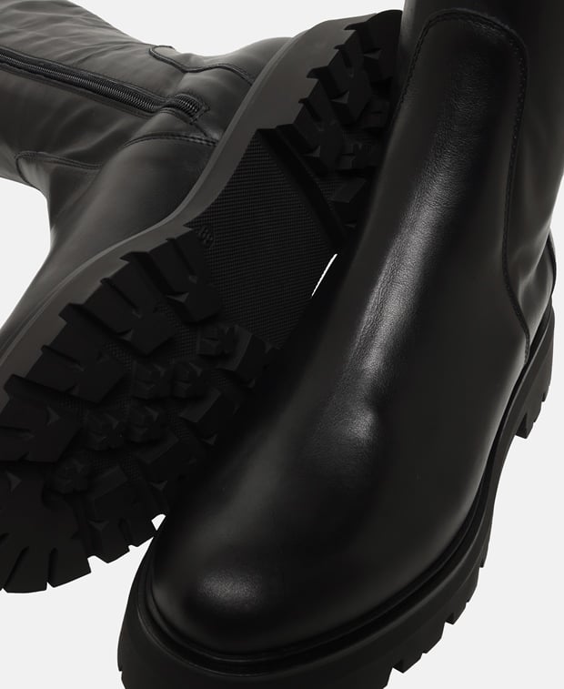 Wadenhohe Stiefel