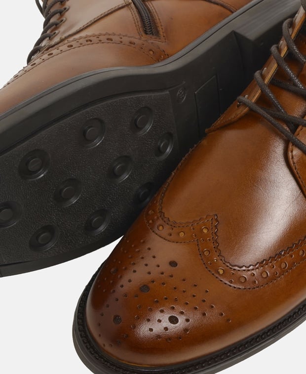 Schnürstiefeletten