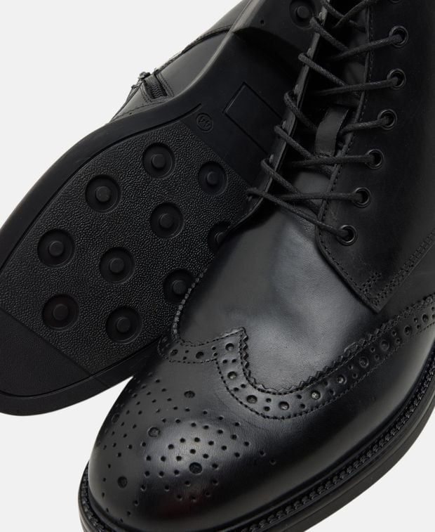 Schnürstiefeletten