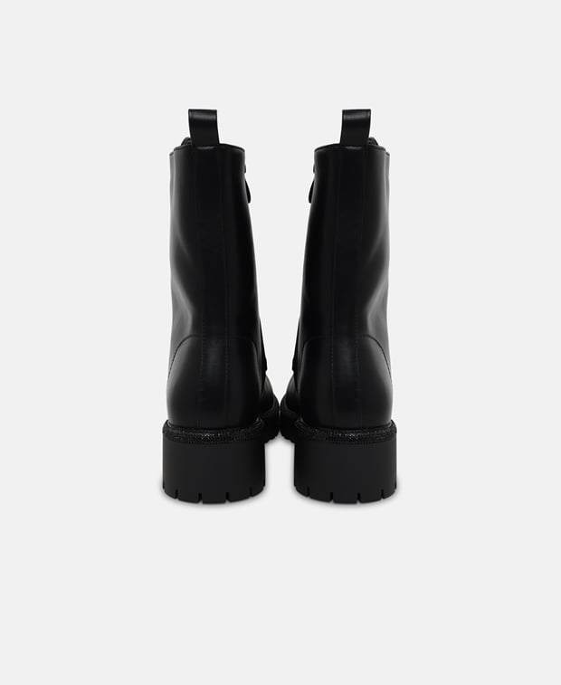 Schnürstiefeletten