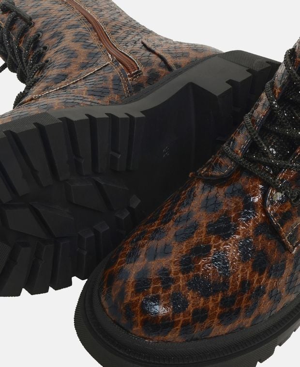 Schnürstiefeletten