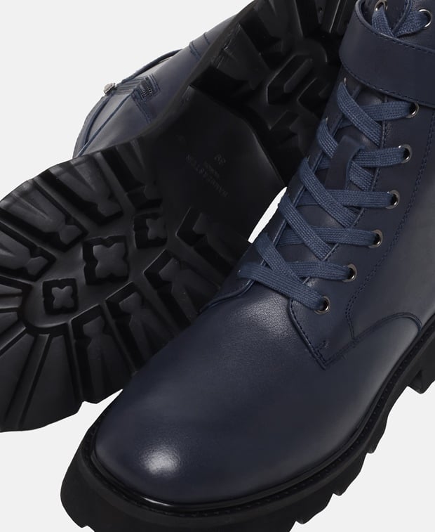 Schnürstiefeletten