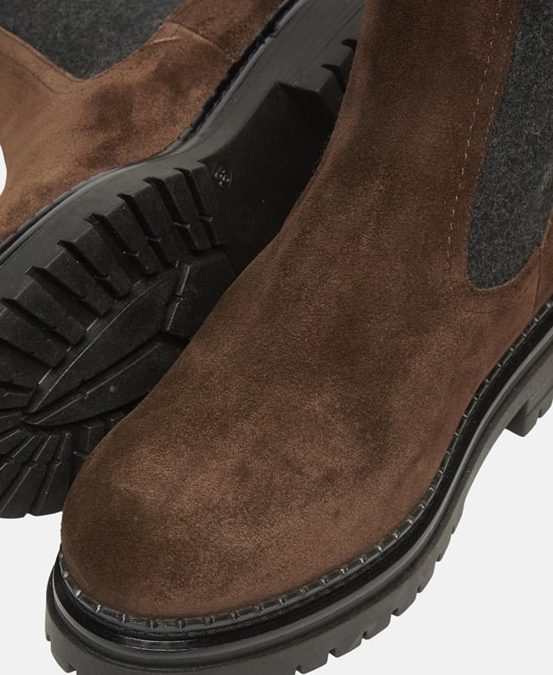 Chelsea Boots
