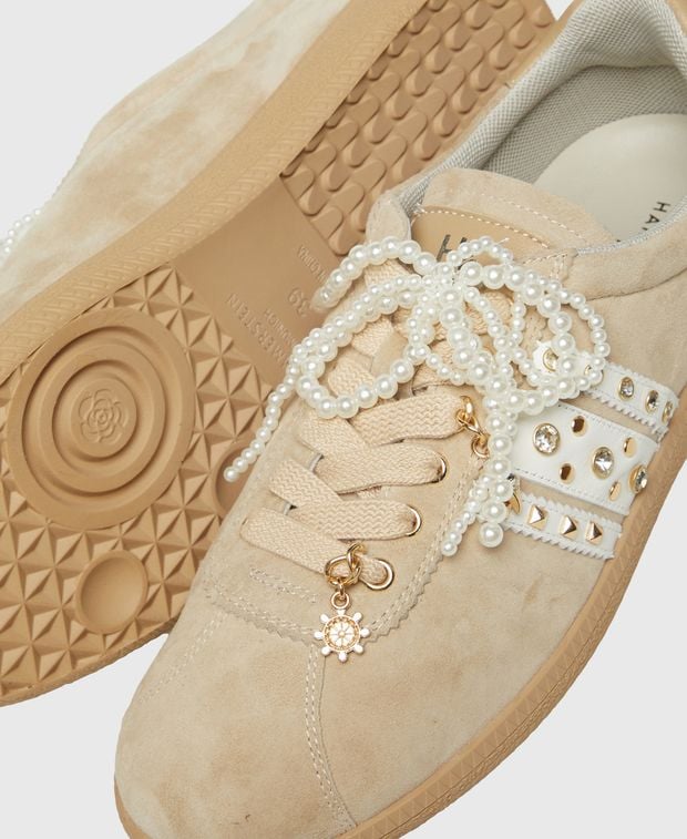 Sneaker