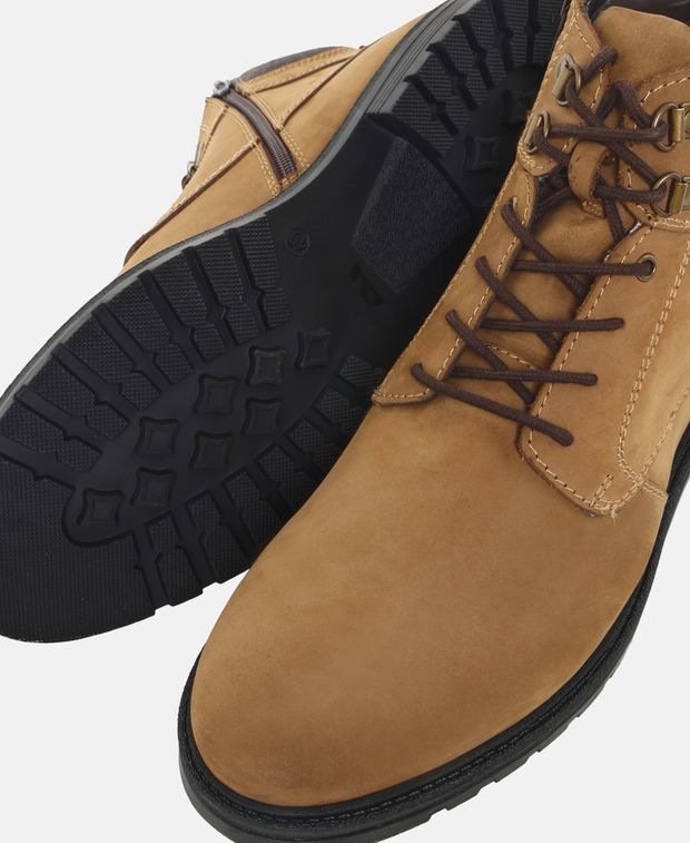 Schnürstiefeletten
