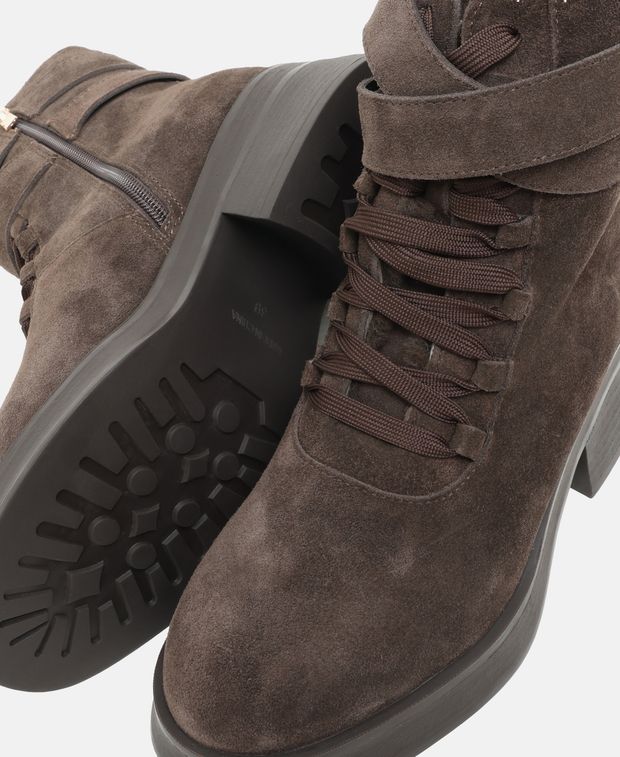 Schnürstiefeletten