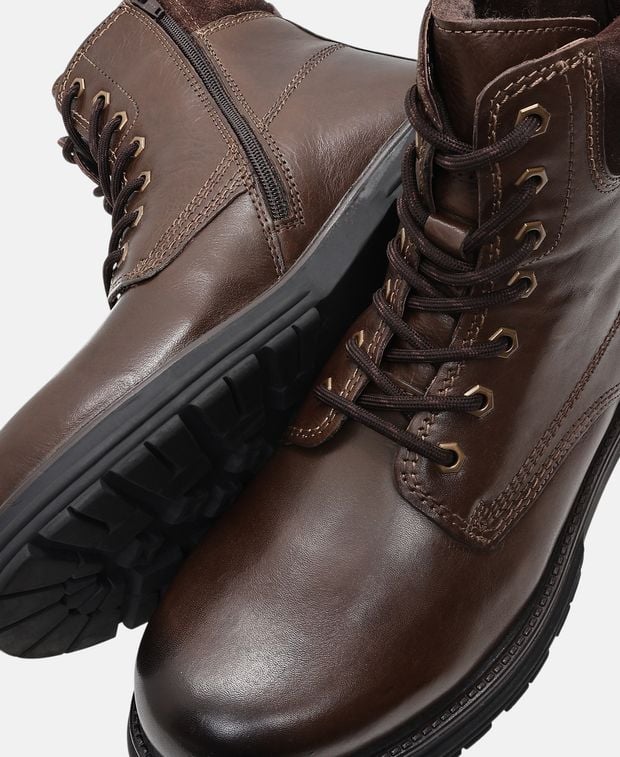 Schnürstiefeletten