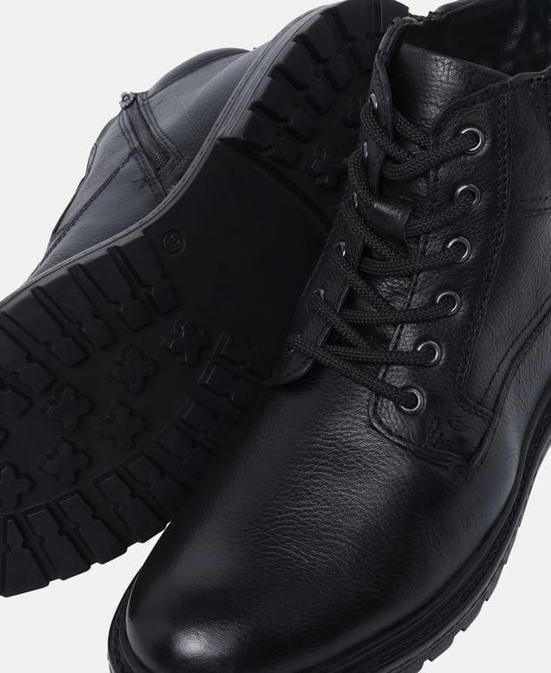 Schnürstiefeletten