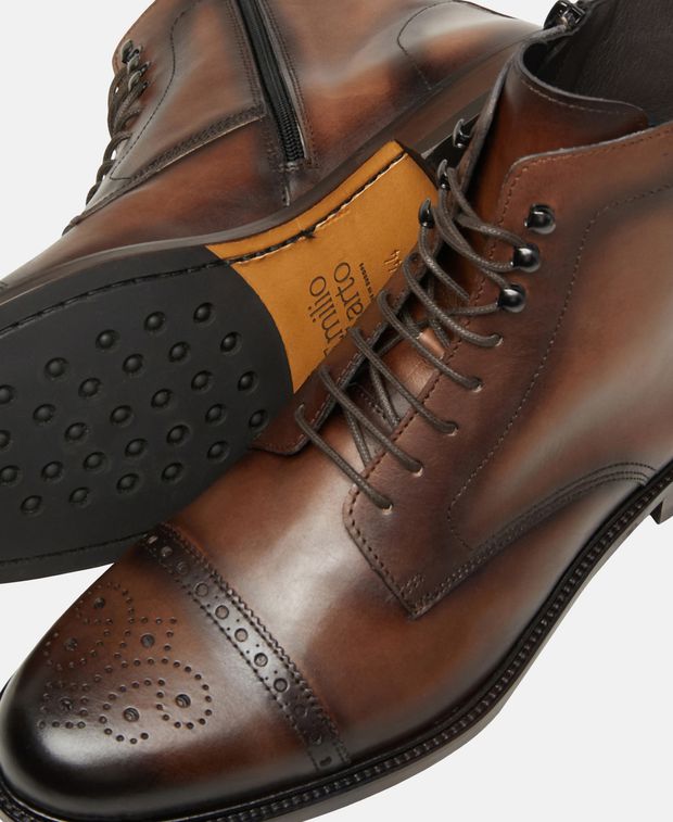Schnürstiefeletten