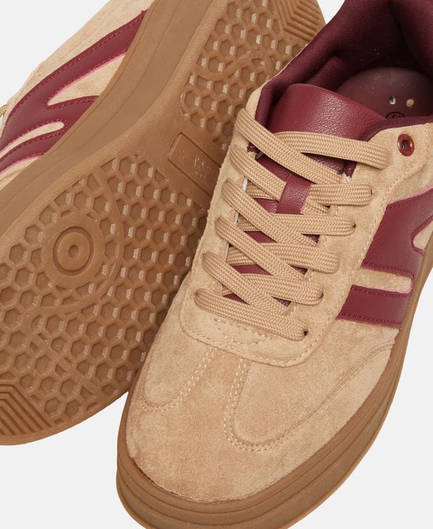 Sneaker