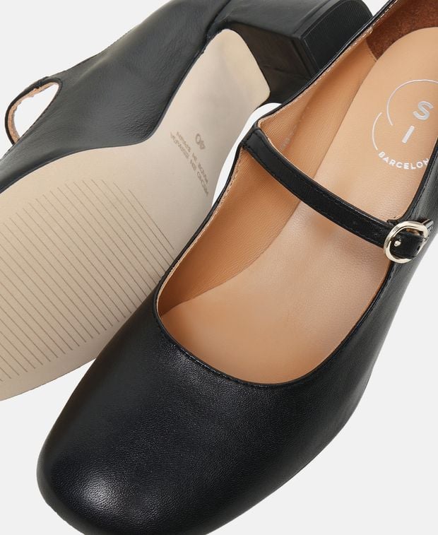 Mary Jane Pumps