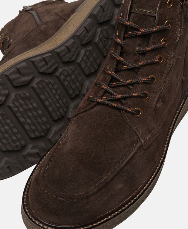 Schnürstiefeletten