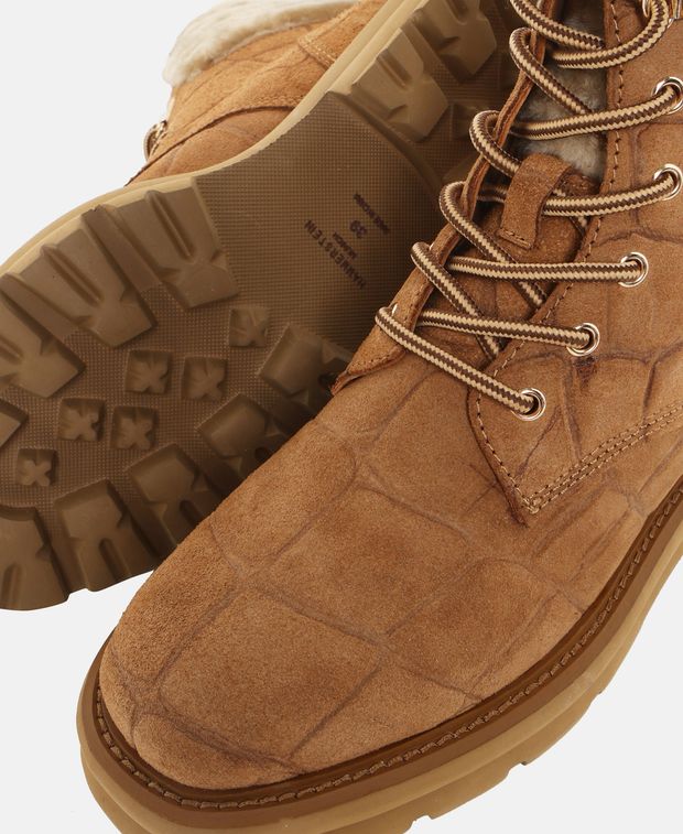 Schnürstiefeletten