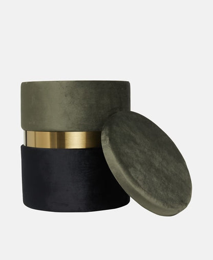 Samthocker mit Stauraum